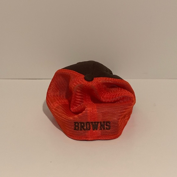 🏈 CLEVELAND BROWNS NFL TEAM APPAREL FOOTBALL BROWN & ORANGE TRUCKER HAT 🏈 - Picture 3 of 8